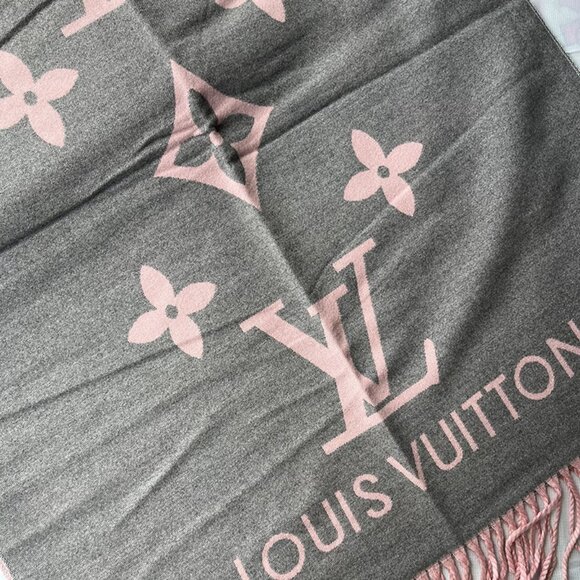 Louis Vuitton Reversible Tassel Scarf - Picture 3 of 5